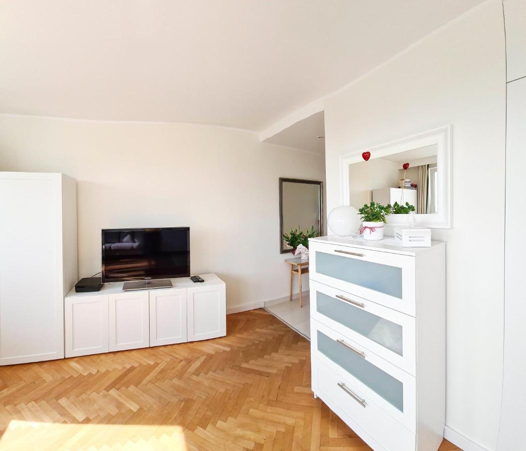גדינייה Apartment By The Sea - Kosciuszki Square מראה חיצוני תמונה