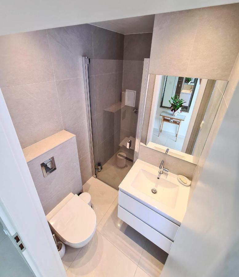 גדינייה Apartment By The Sea - Kosciuszki Square מראה חיצוני תמונה
